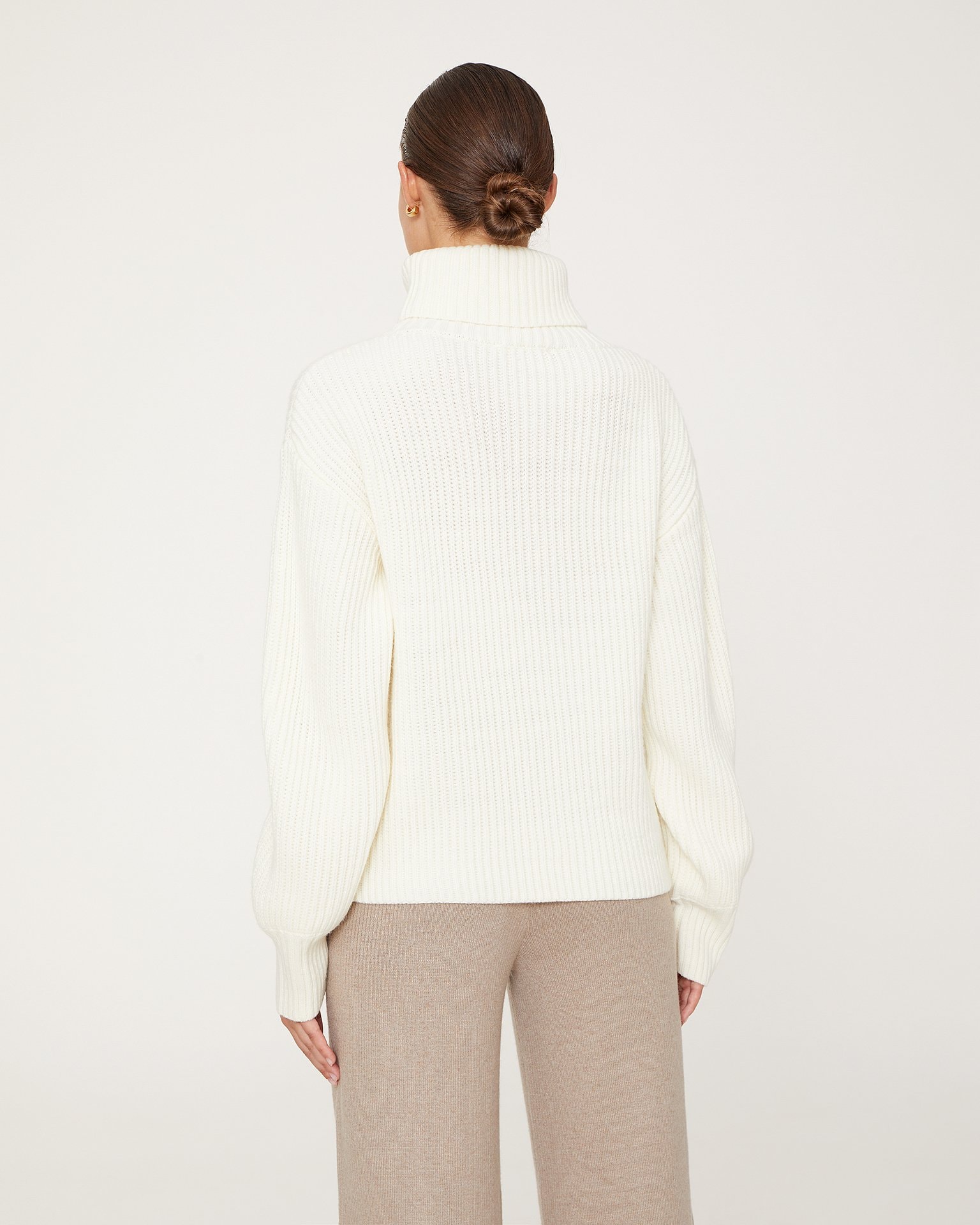 Sweater with balloon sleeves, Milky — photo 3