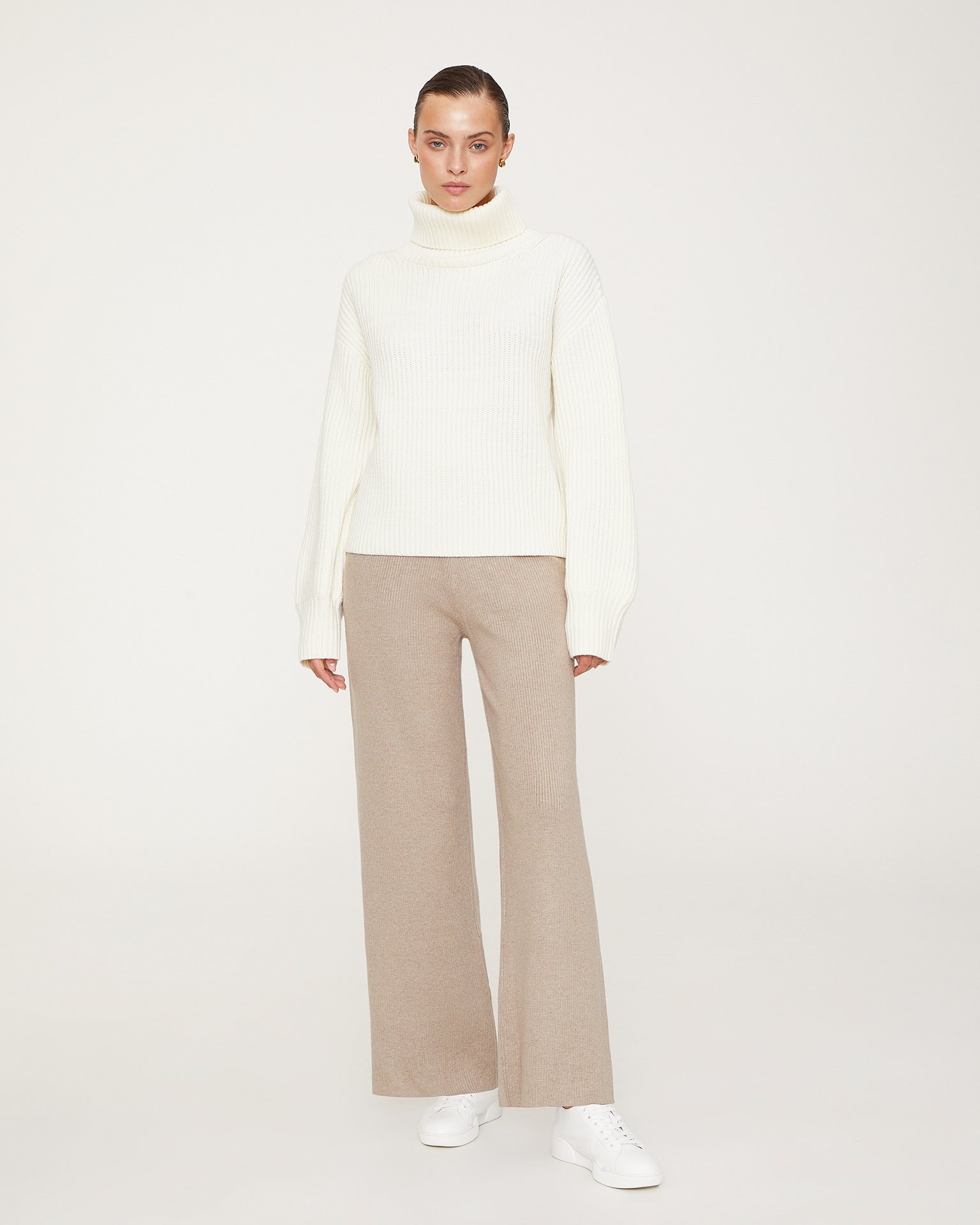 Sweater with balloon sleeves, Milky — photo 2