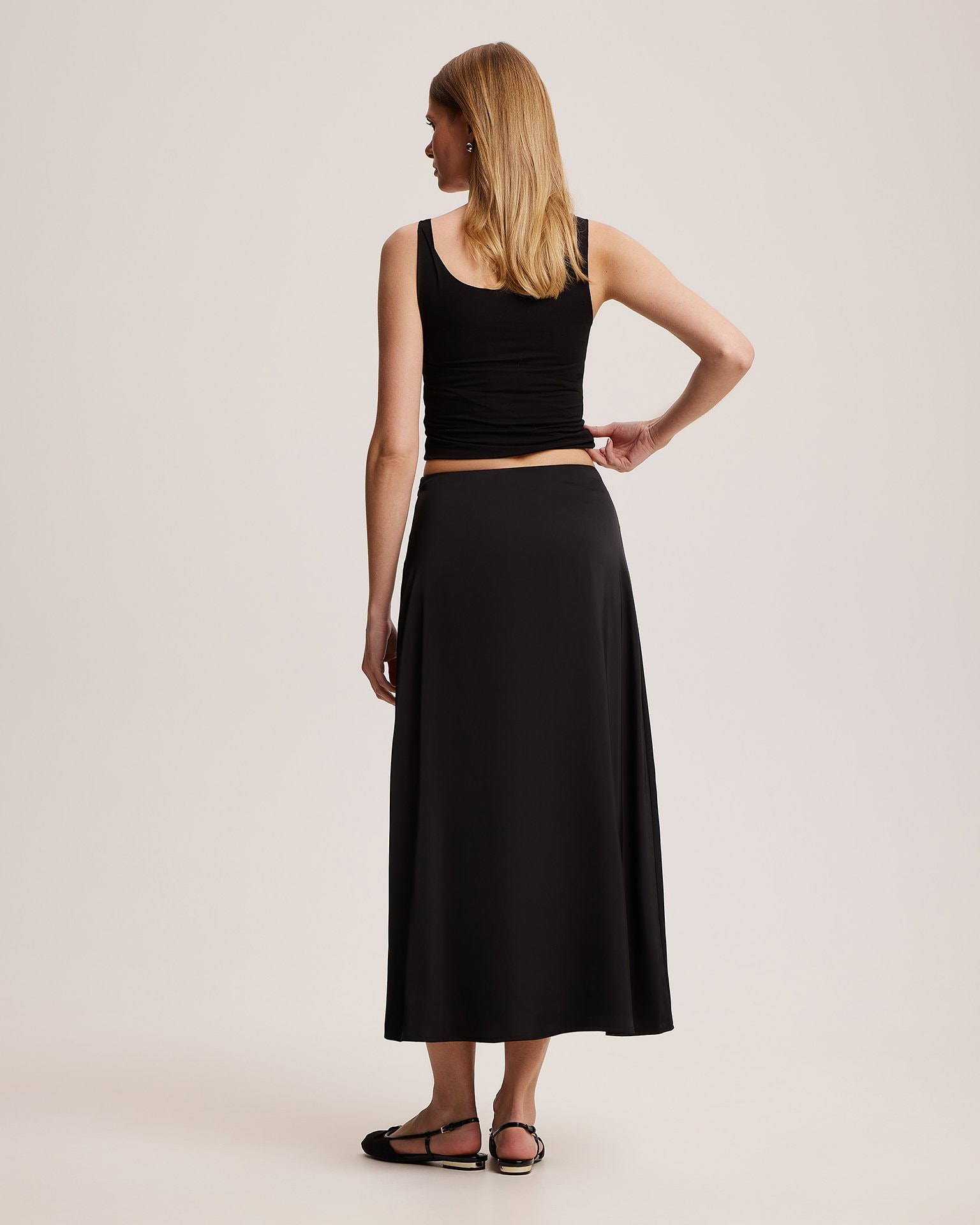 Skirt in a fluid fabric, Black — photo 3