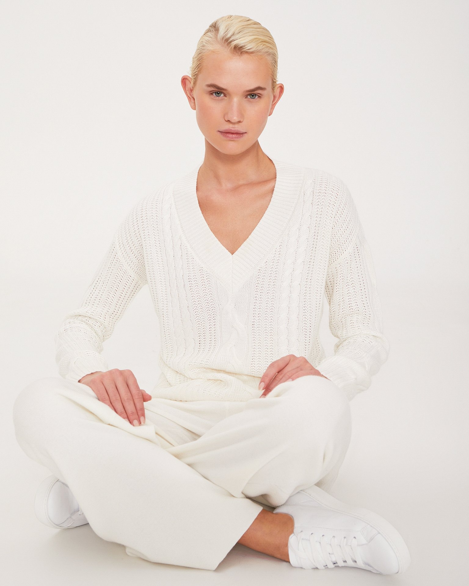 Suit with wide-leg trousers, White