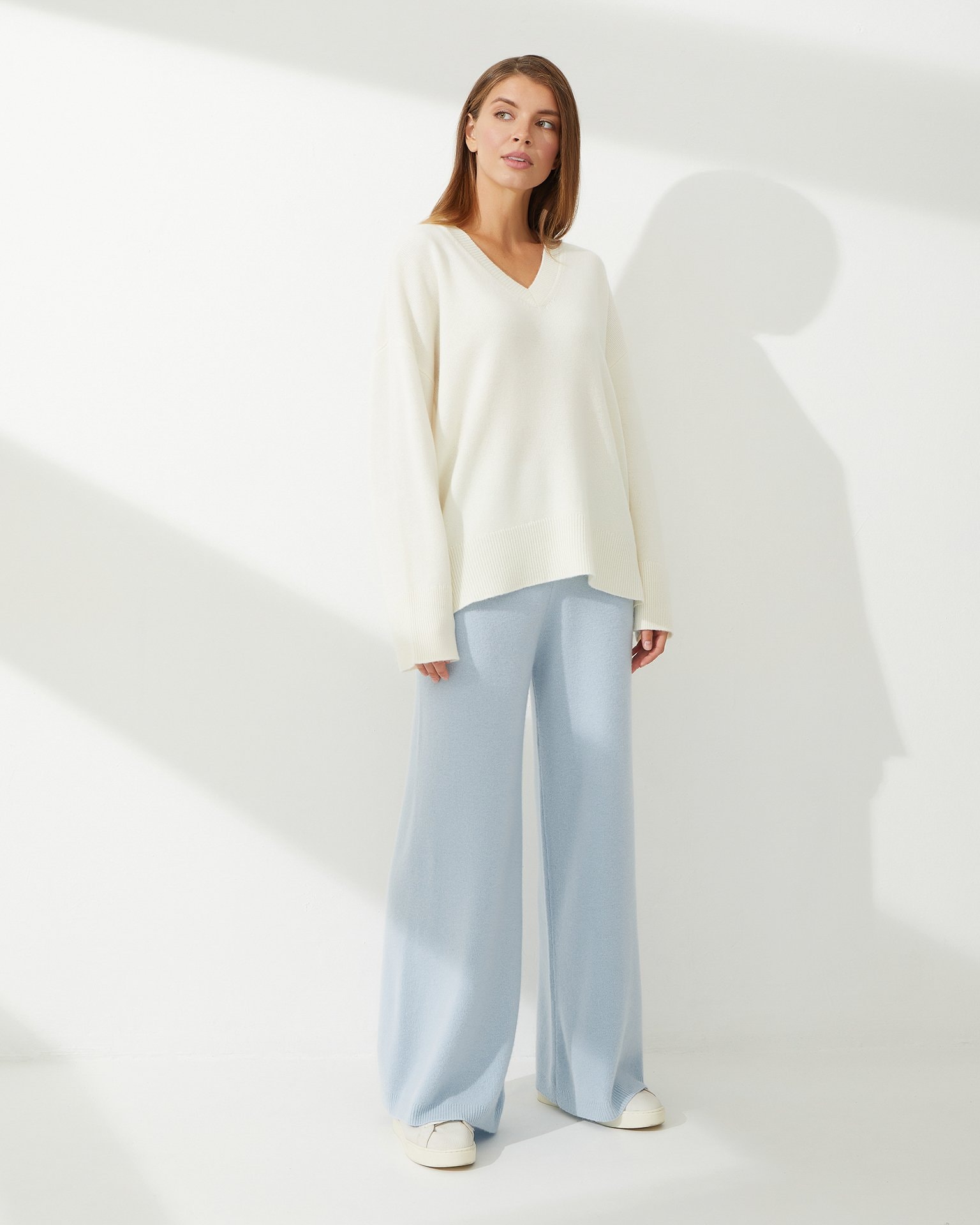 Cashmere jumper in milk colour, Milky. — photo 5