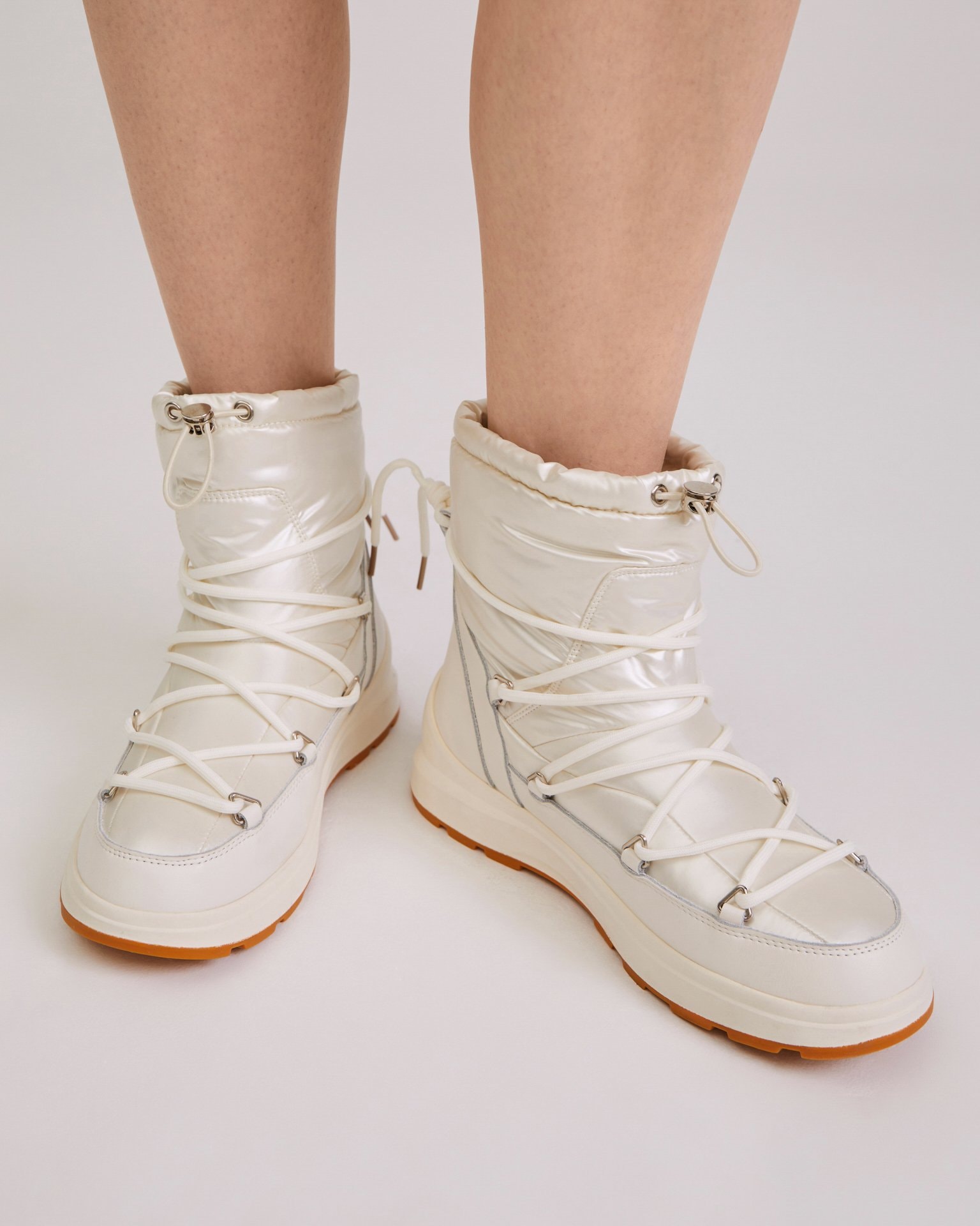 Insulated puffer boots, Milk — photo 4