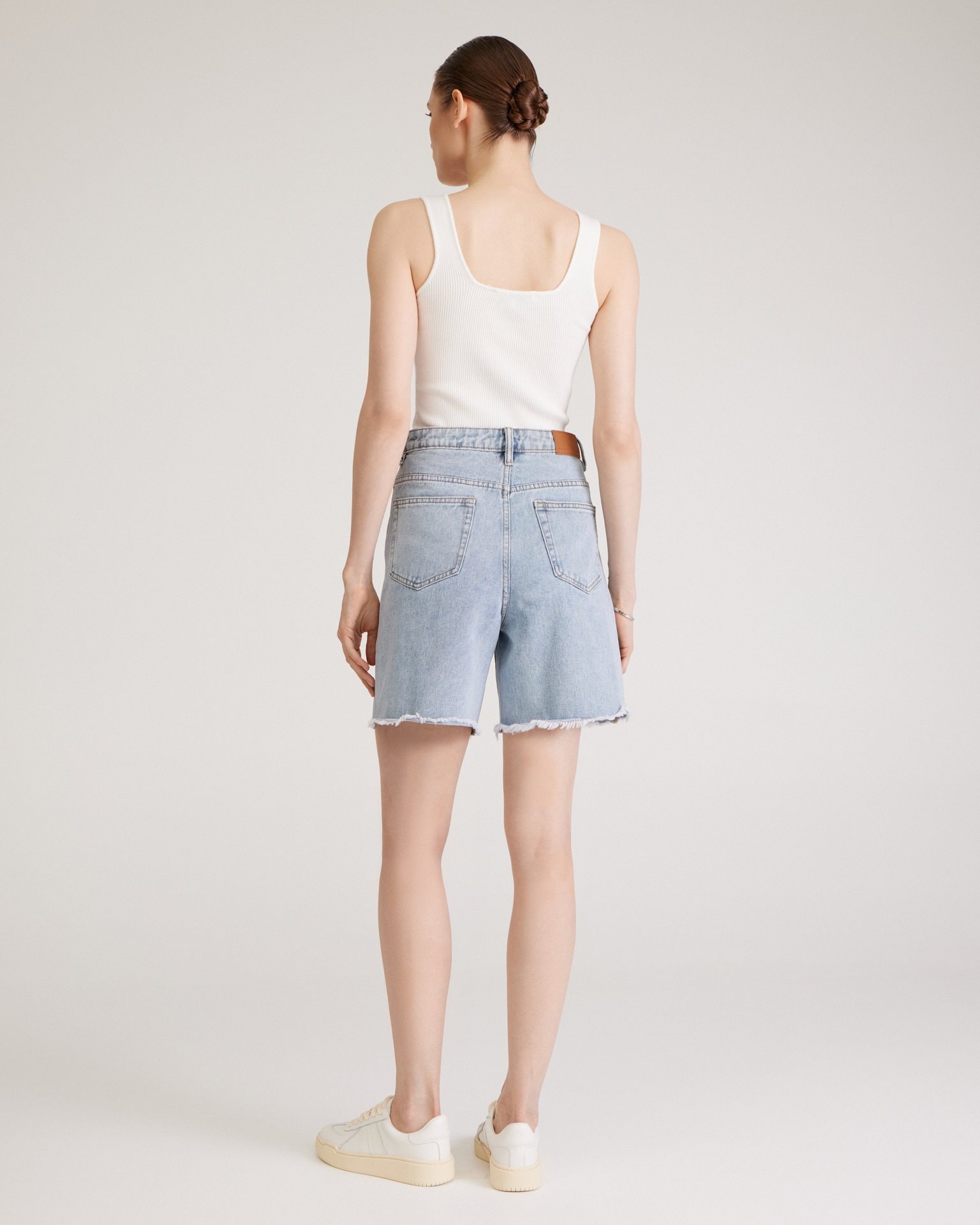 Bermuda shorts with raw hem, Azure — photo 3