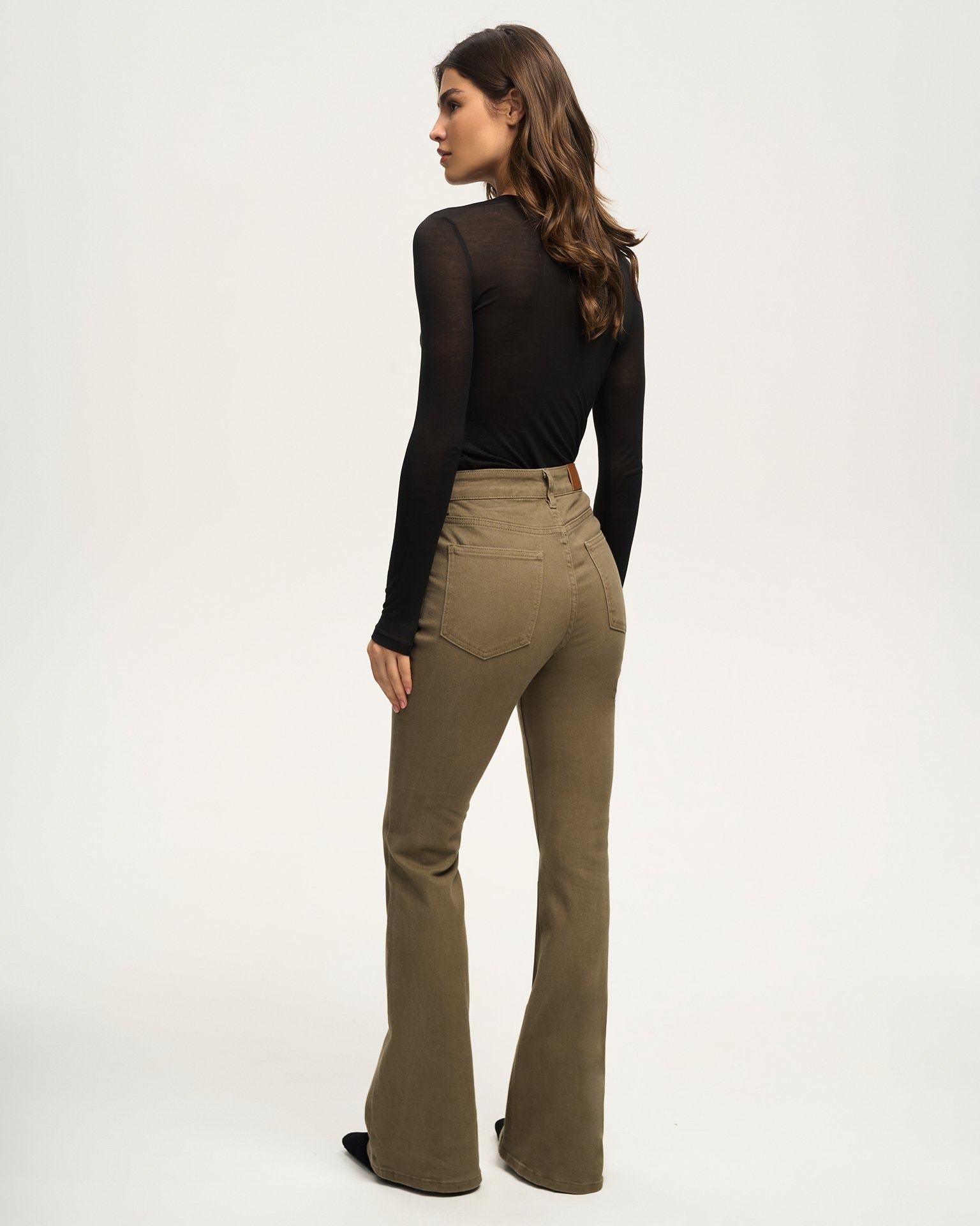 Flared jeans in khaki, Khaki — photo 2