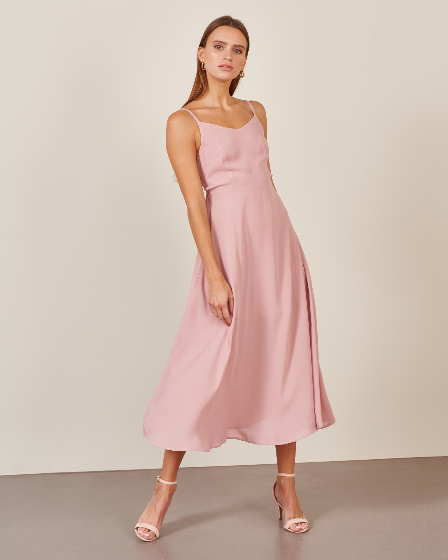 Nude-coloured dress, Pink