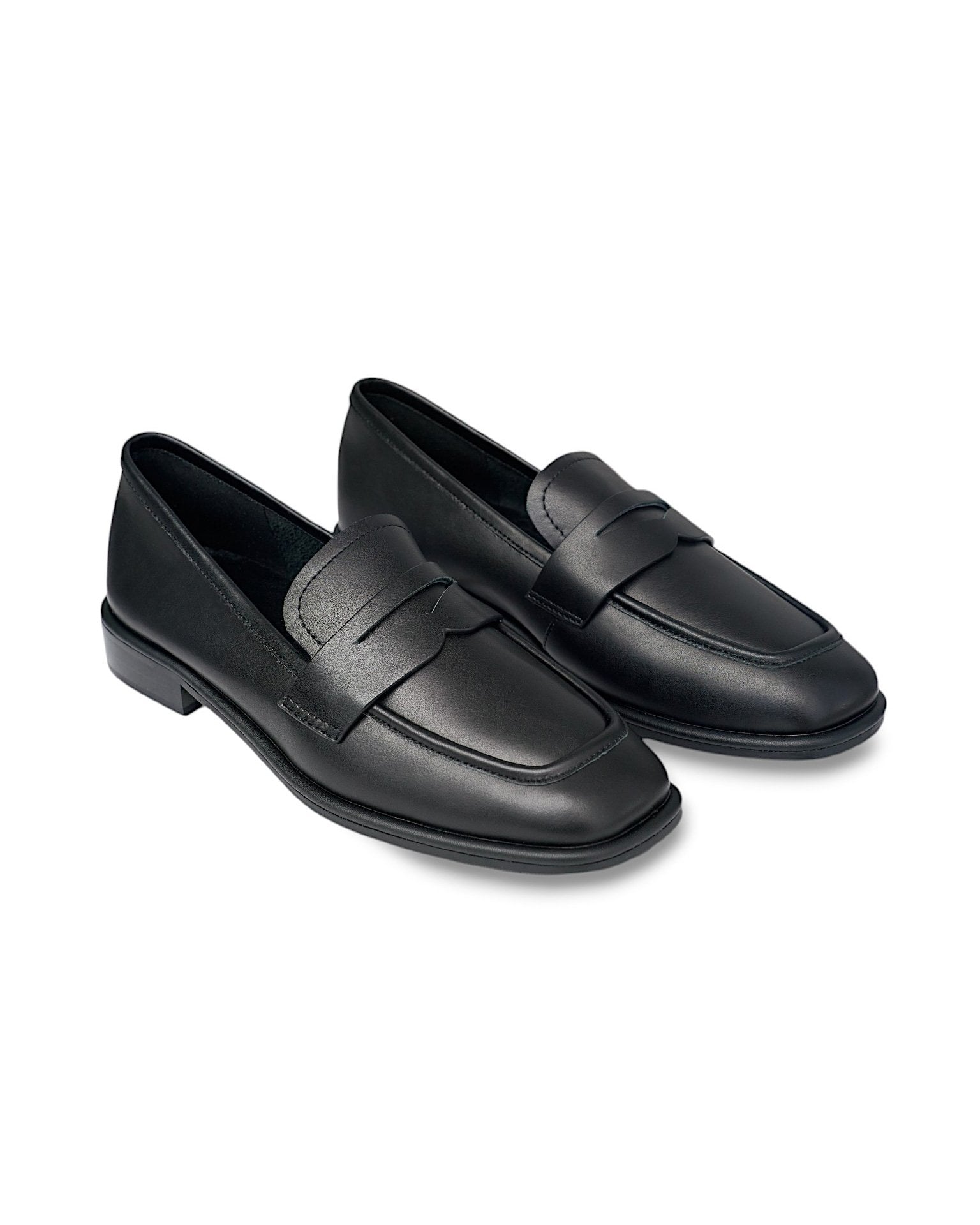 Loafers in genuine leather with an ultra-soft insole