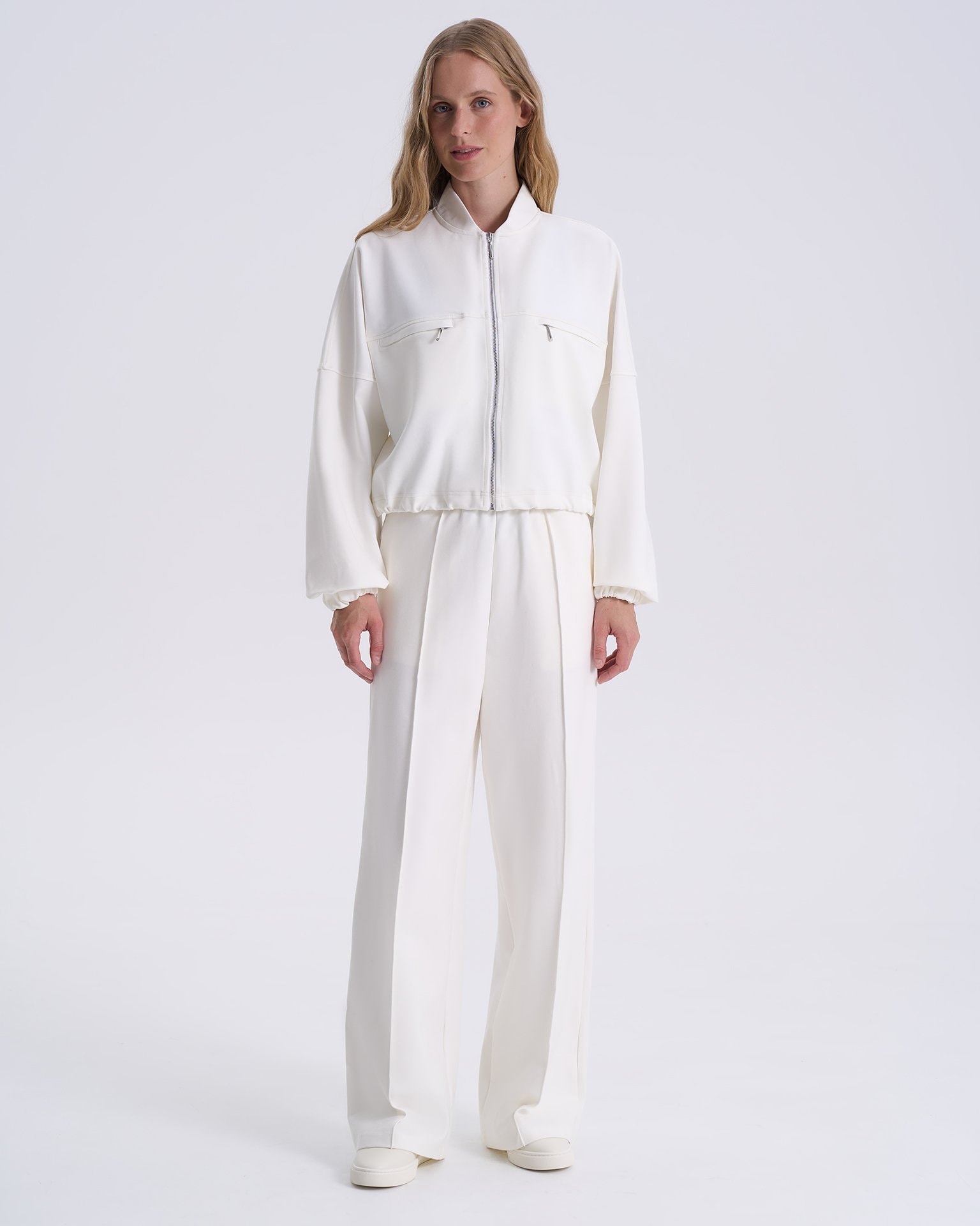 Wide-leg trousers with creases, White