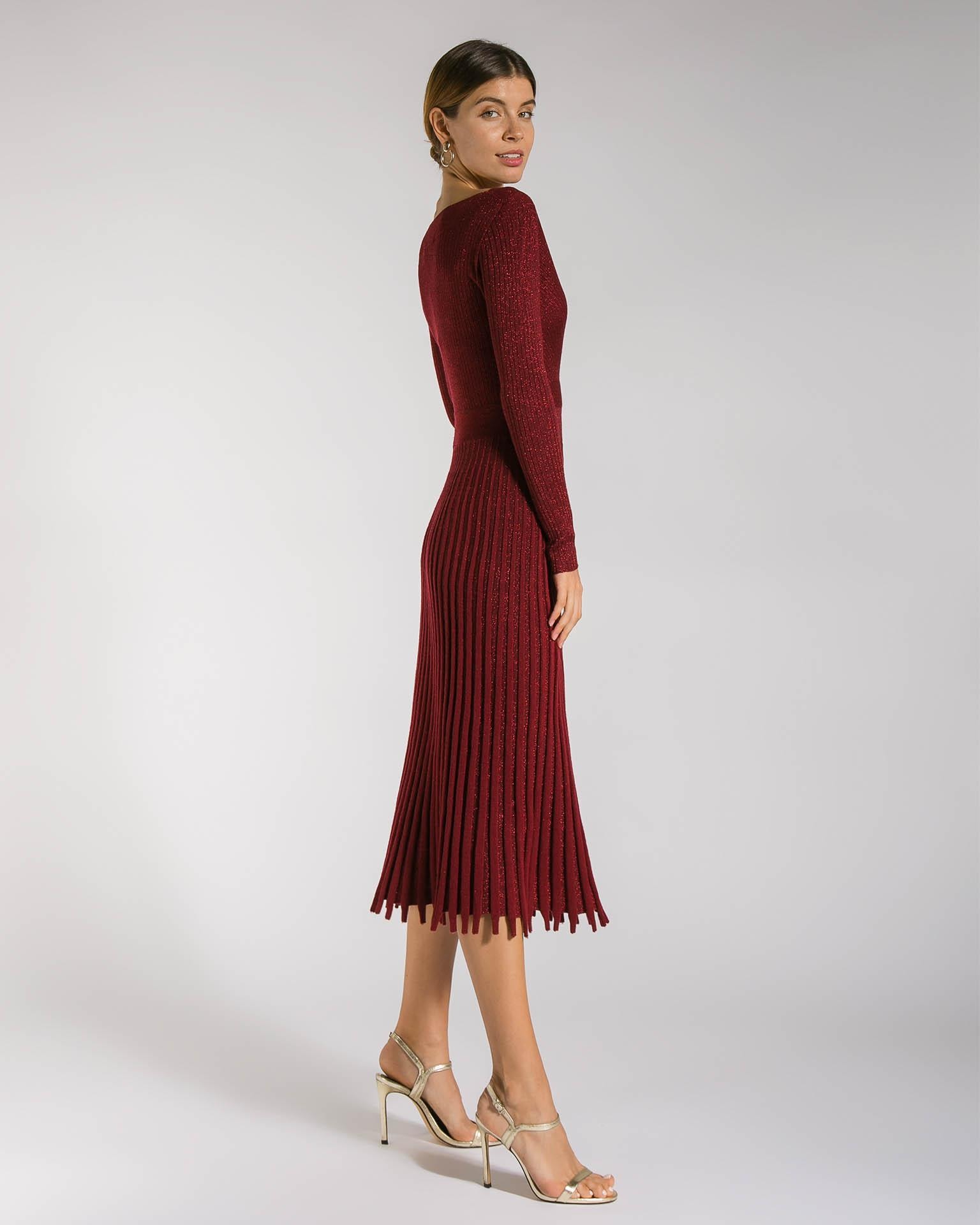 Dress in a Bordeaux shade with a pleated skirt, Burgundy — photo 4