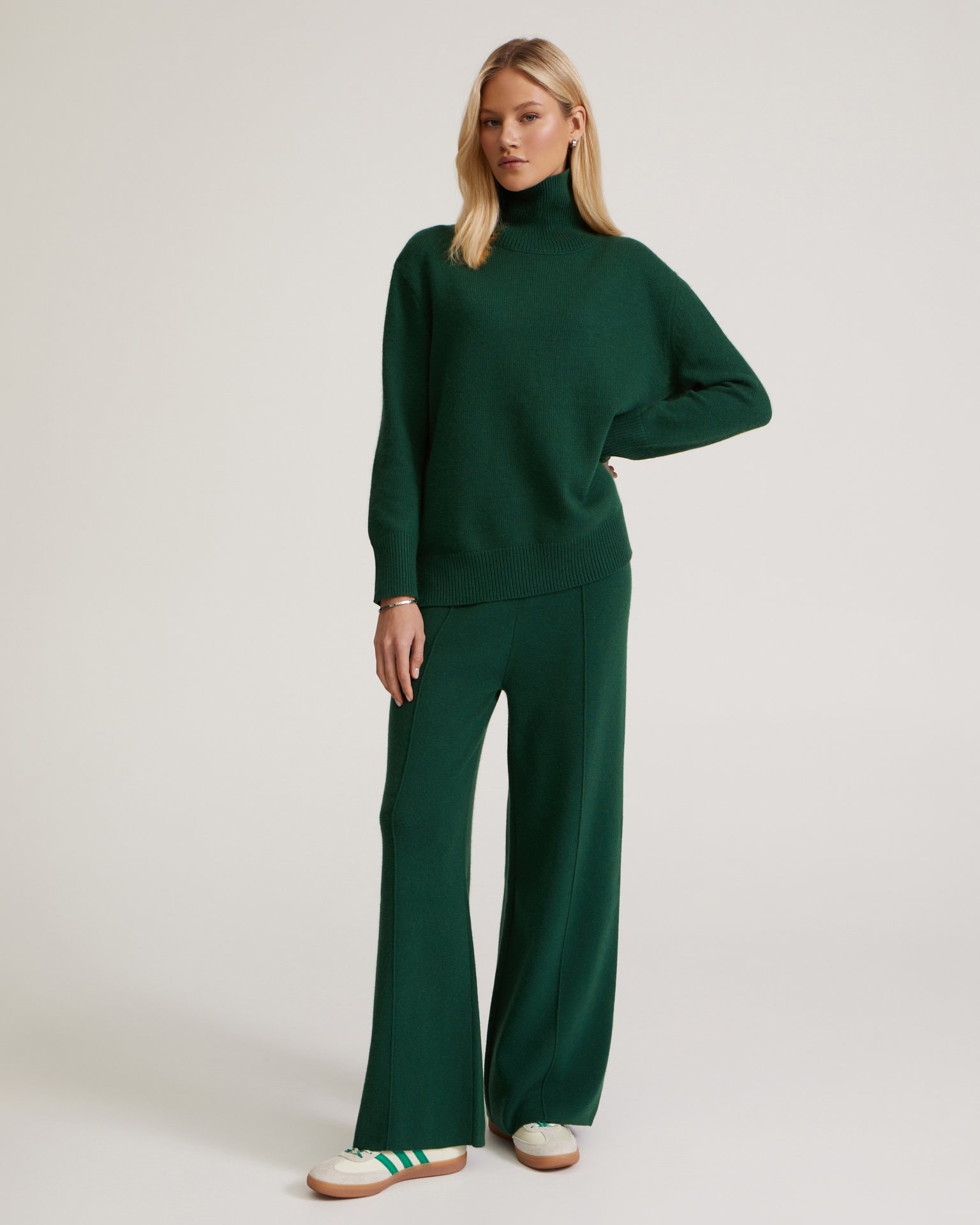 Knitted suit in emerald green, Green — photo 6