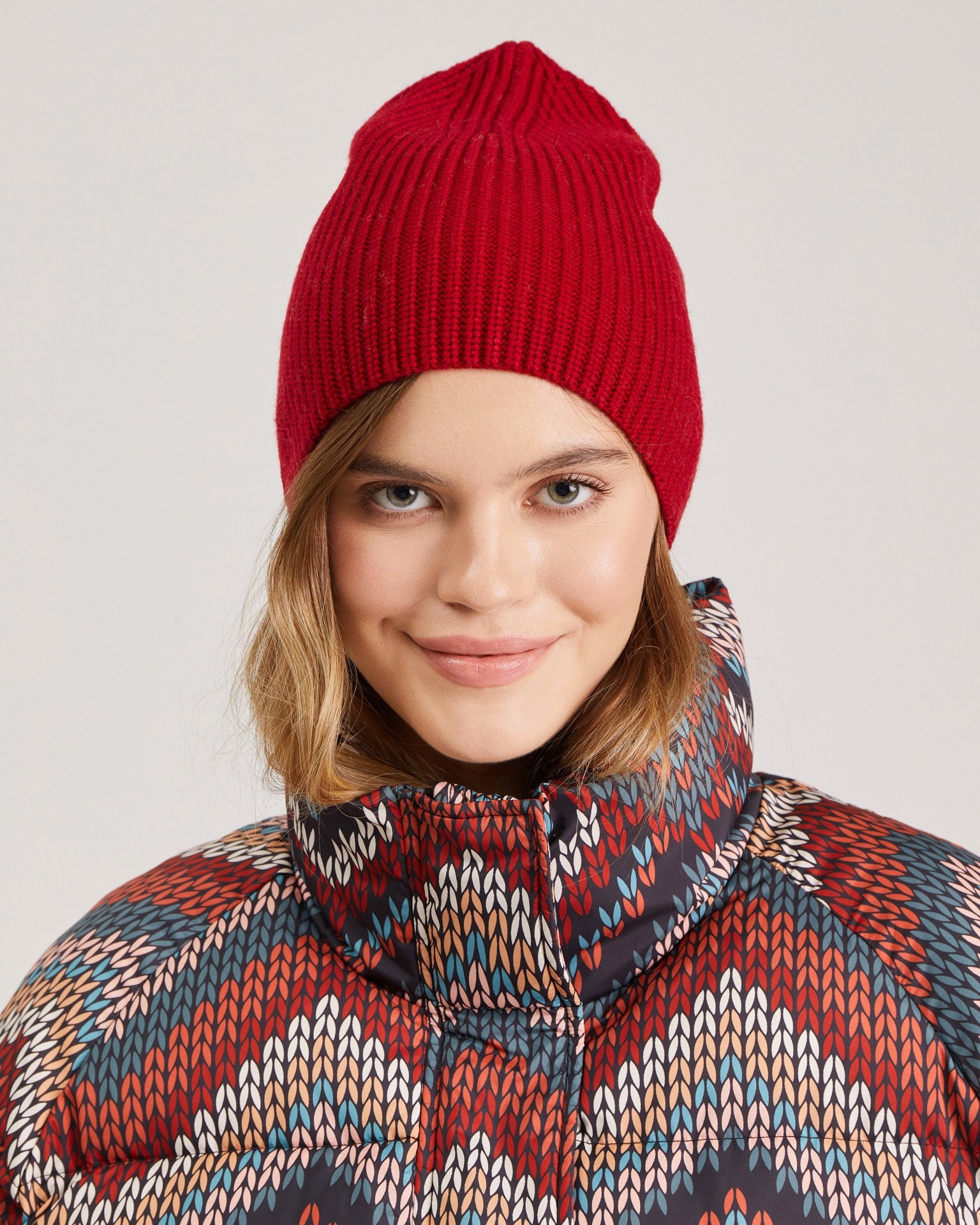 Red beanie, Red