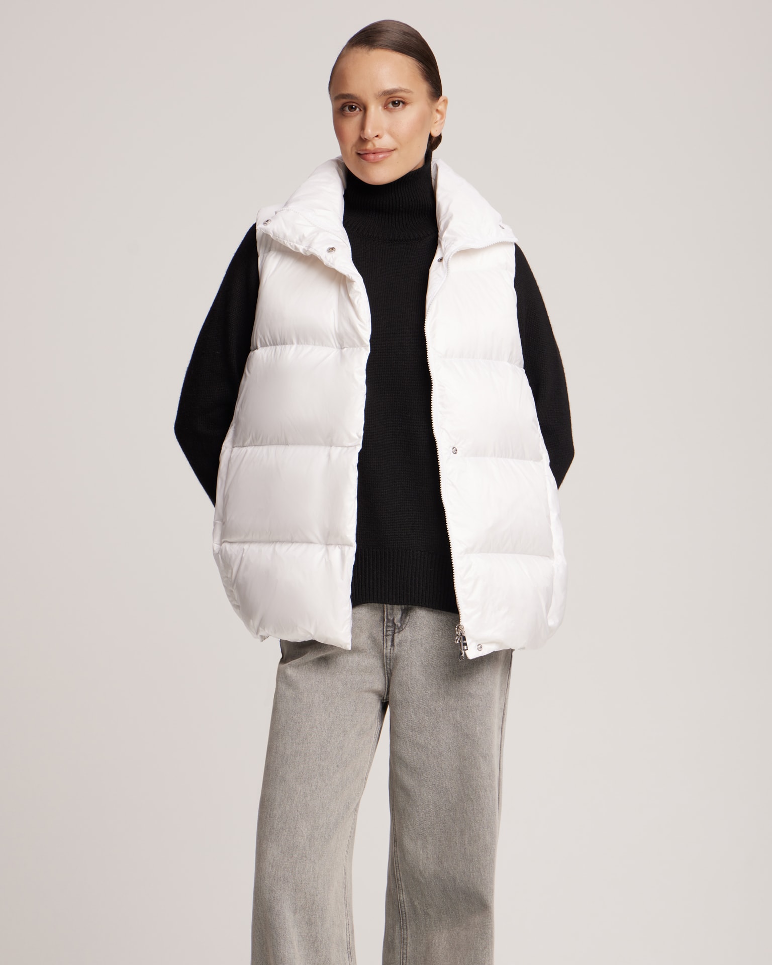 Quilted gilet with a stand-up collar, White