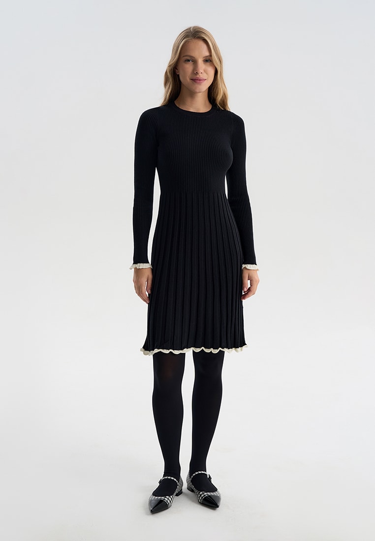 Dress with long sleeves, Black