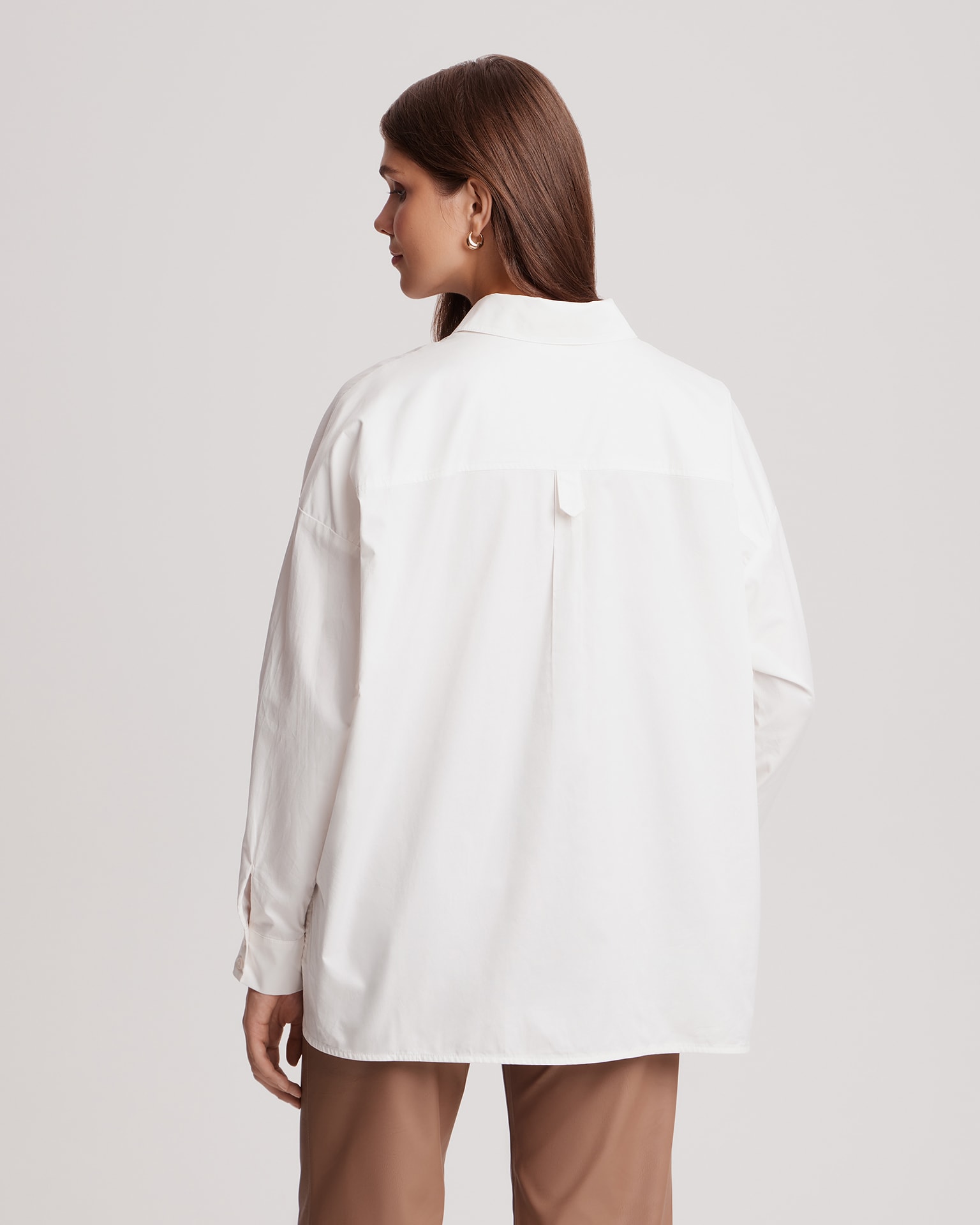 White Shirt, White — photo 3