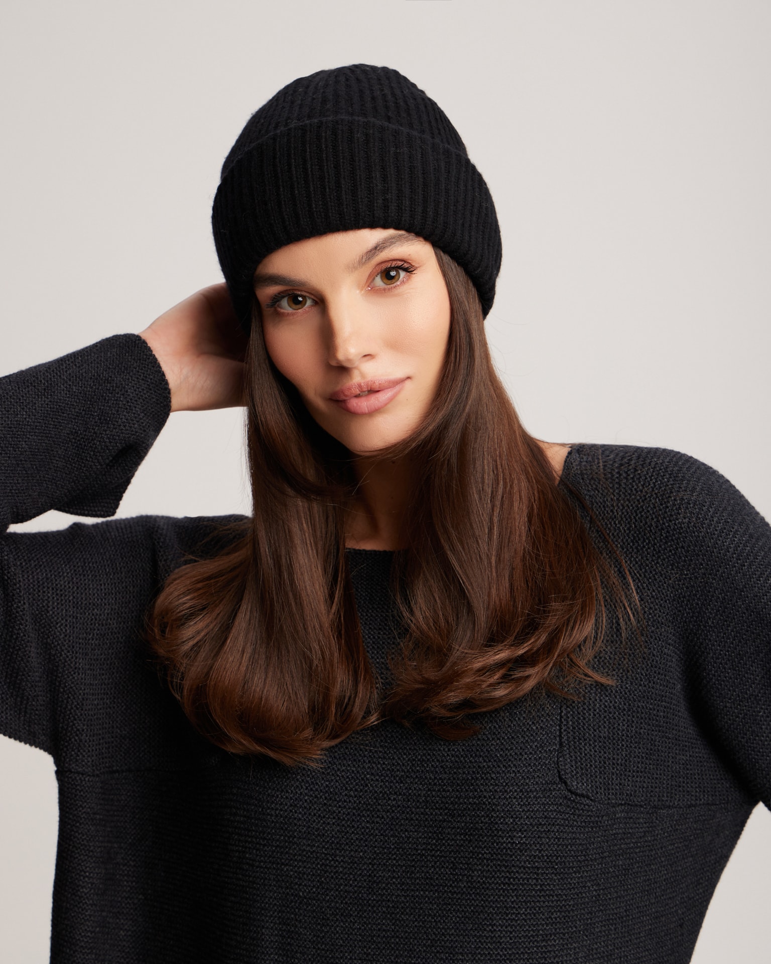 Black ribbed wool beanie, Black