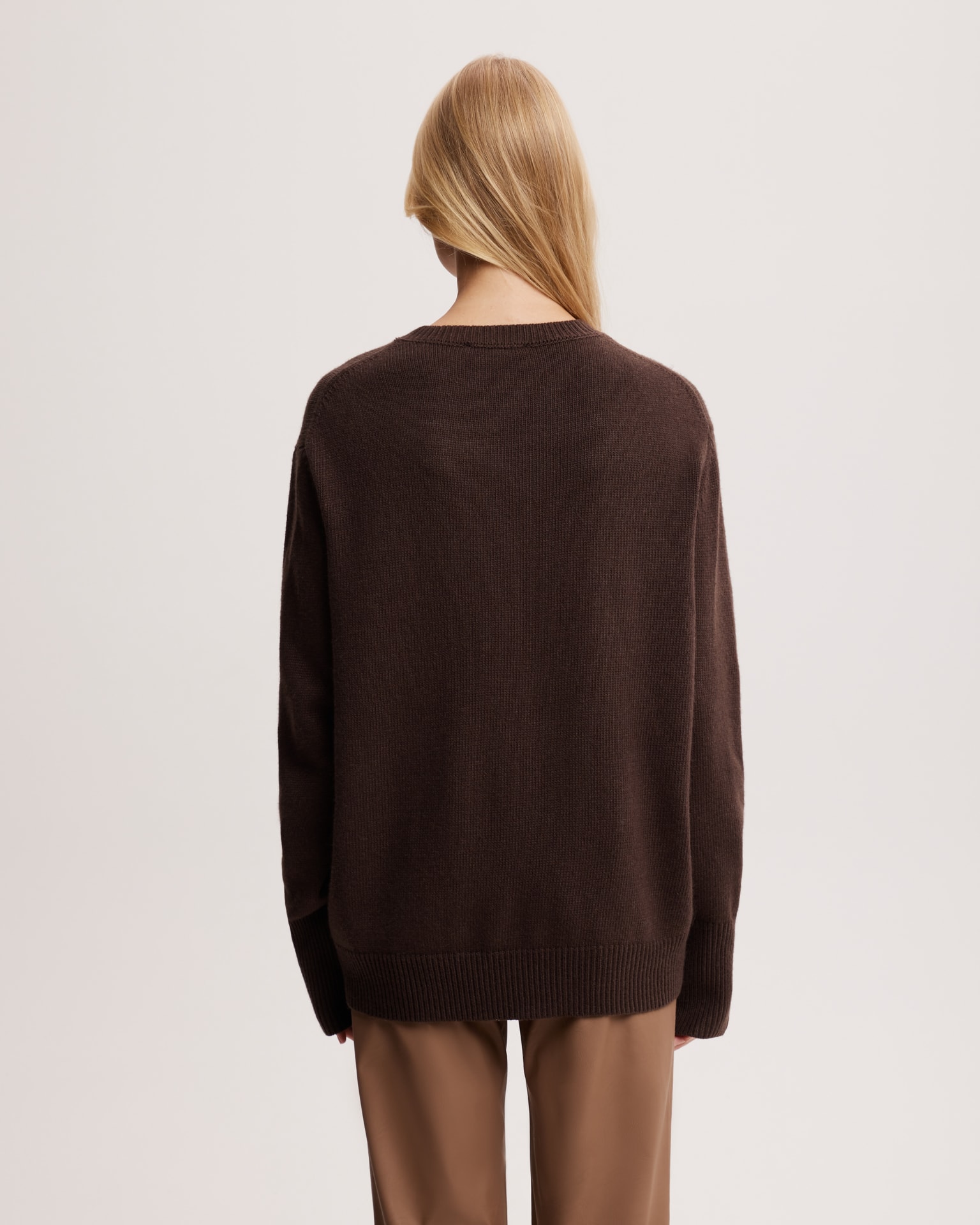 Oversize jumper in chocolate brown, Brown — photo 4